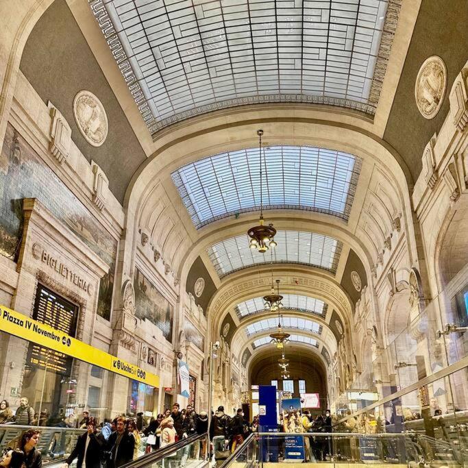 Appartamento - Stazione Centrale มิลาน ภายนอก รูปภาพ