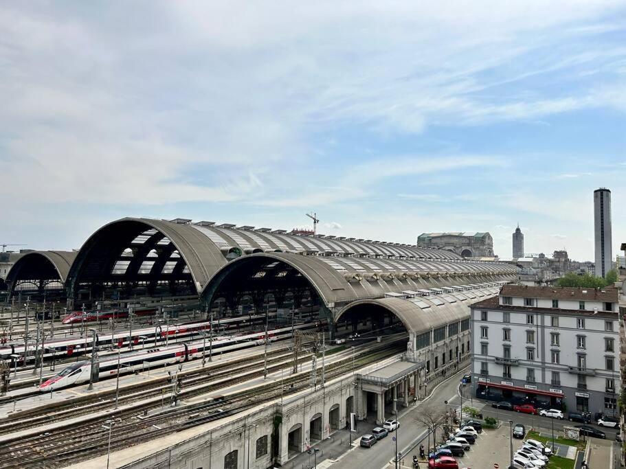 Appartamento - Stazione Centrale มิลาน ภายนอก รูปภาพ
