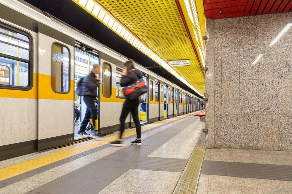 Appartamento - Stazione Centrale มิลาน ภายนอก รูปภาพ